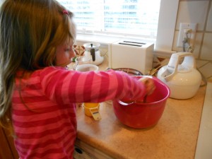 cooking applesauce with kids