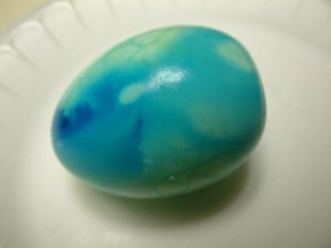 color decorate Easter eggs
