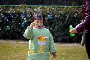 play with bubbles