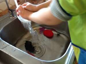 water-sensory-play-halloween