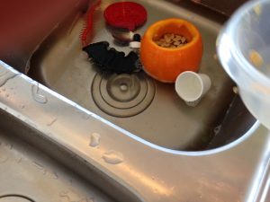 water-sensory-play-halloween